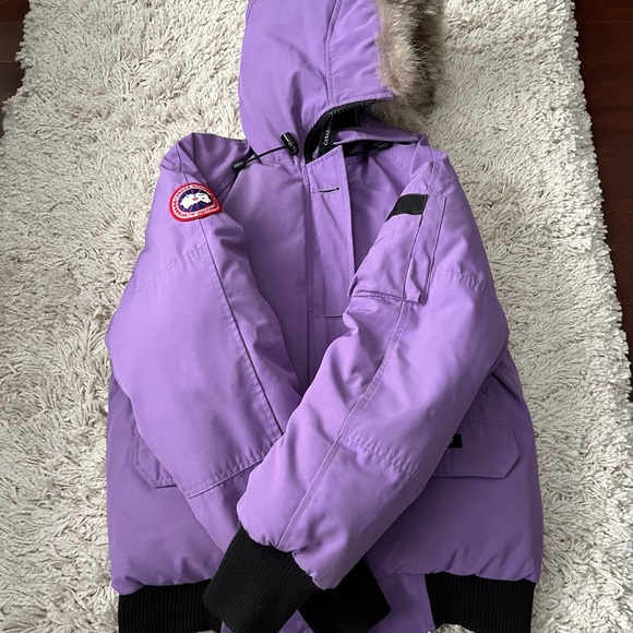 Authentic EUC Canada Goose Bomber Jacket - Picture 2 of 8